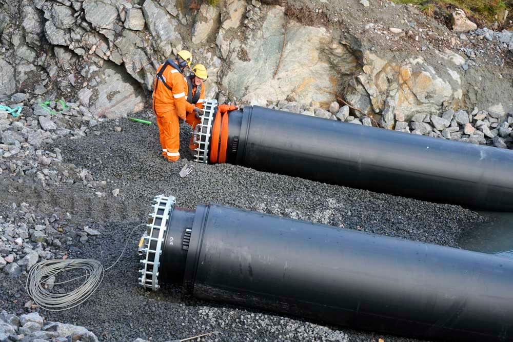 Landfall til kabel fra Ormen Lange trekkes i land på Aukra