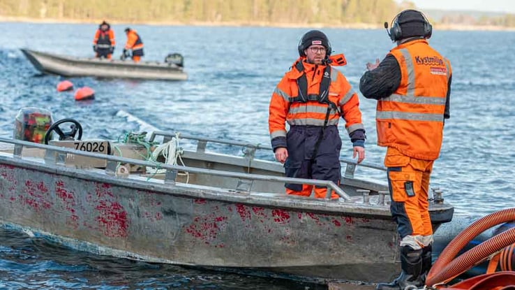Leif Grimsrud AS avd Kystmiljø legger sjøledning