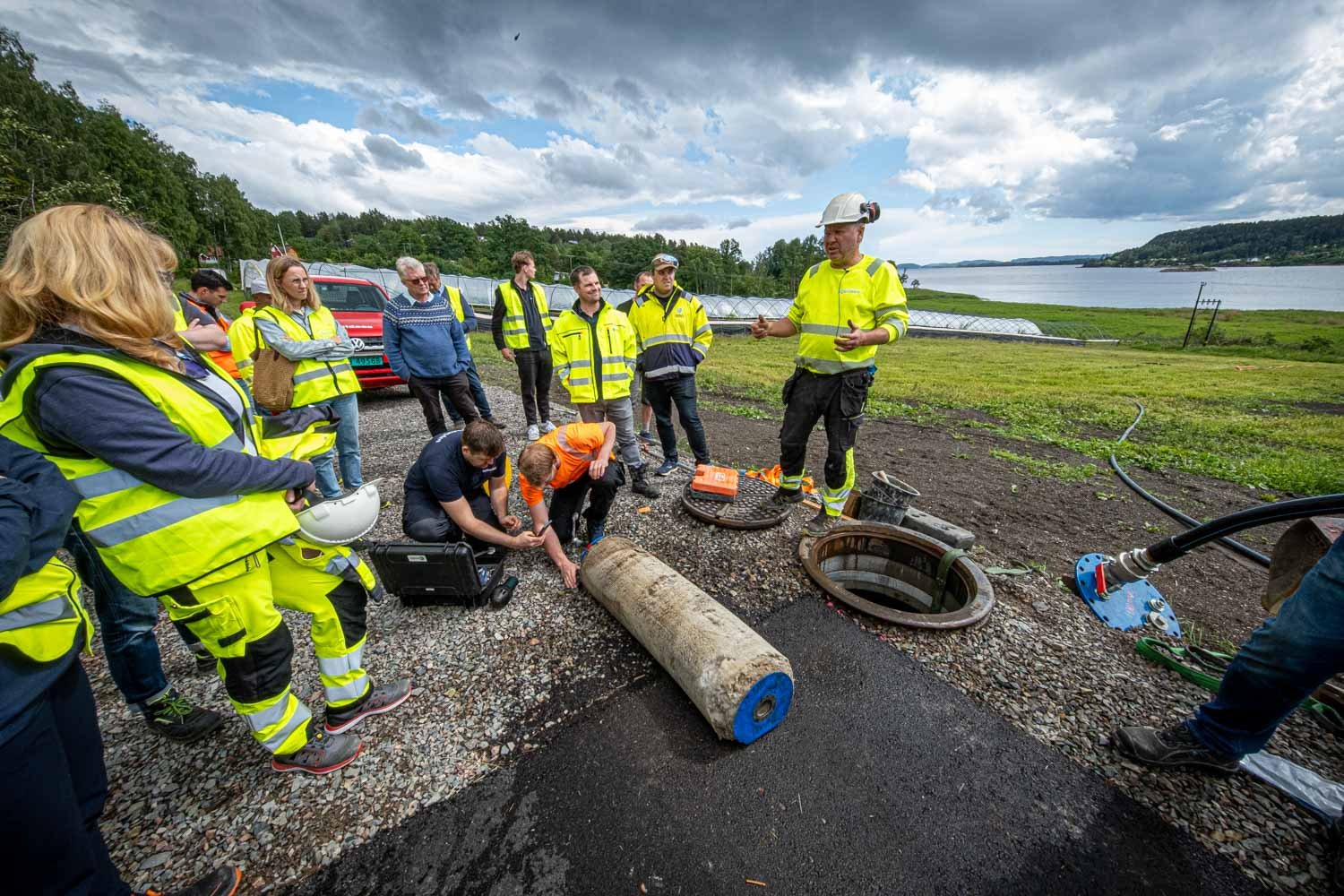 Utstyret demonteres etter å ha gått gjennom det 2,3 km lange strekket. 