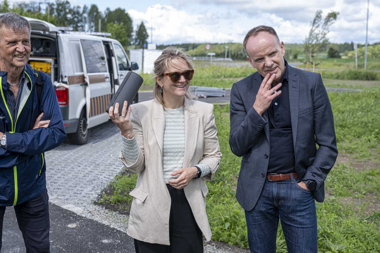 Statssekretær Ellen Rønning-Arnesen fikk en omvisning på Vannsenteret av daglig leder Sjur Tveite etter åpningen. (Alle foto: Jørn Søderholm) 